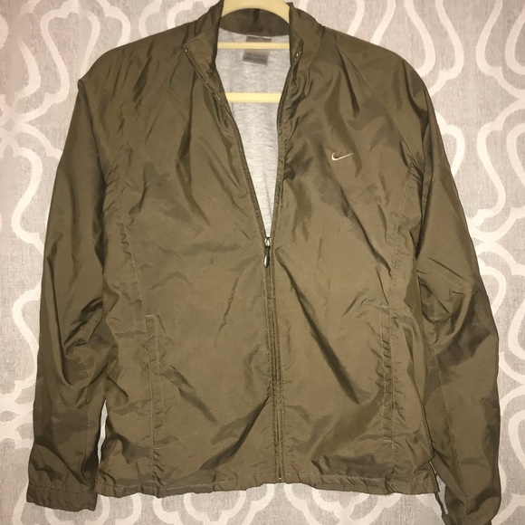 nike olive green windbreaker